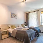 Oda ve Kahvaltı Resident Rene 4*