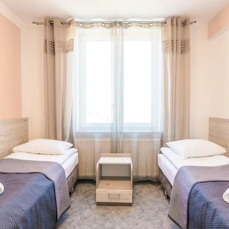 فندق مبيت وإفطار Resident Rene أوستكا