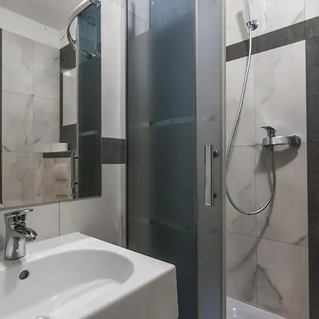 فندق مبيت وإفطار Resident Rene أوستكا