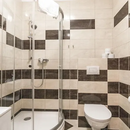 Oda ve Kahvaltı Resident Rene Ustka