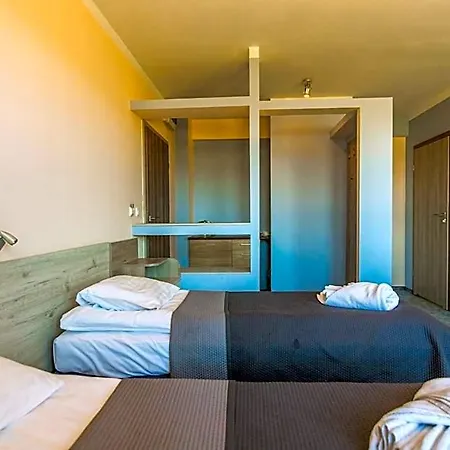 Resident Rene Nocleg ze śniadaniem 4*