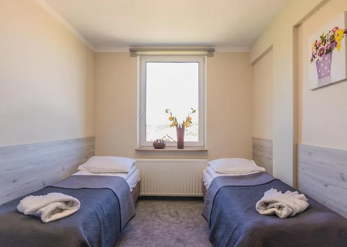 Resident Rene Couette-café