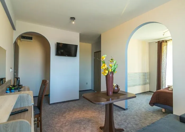 Resident Rene Couette-café 4*