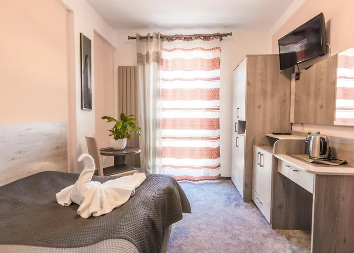 Resident Rene Oda ve Kahvaltı 4*